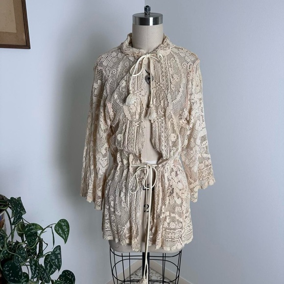 Vintage 70s cream white crochet lace, ribbon details cardigan, sheer Size S - Picture 7 of 7